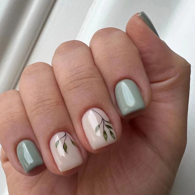 Nail Art Press On - 24 Stück wiederverwendbare künstliche Nägel, kurzer