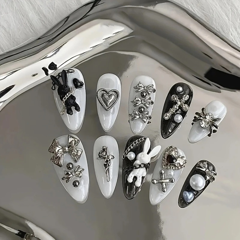Nail Art Gothic - 10 Stück personalisierte schwarz-weiße Nagelkunst, Kaninchen-