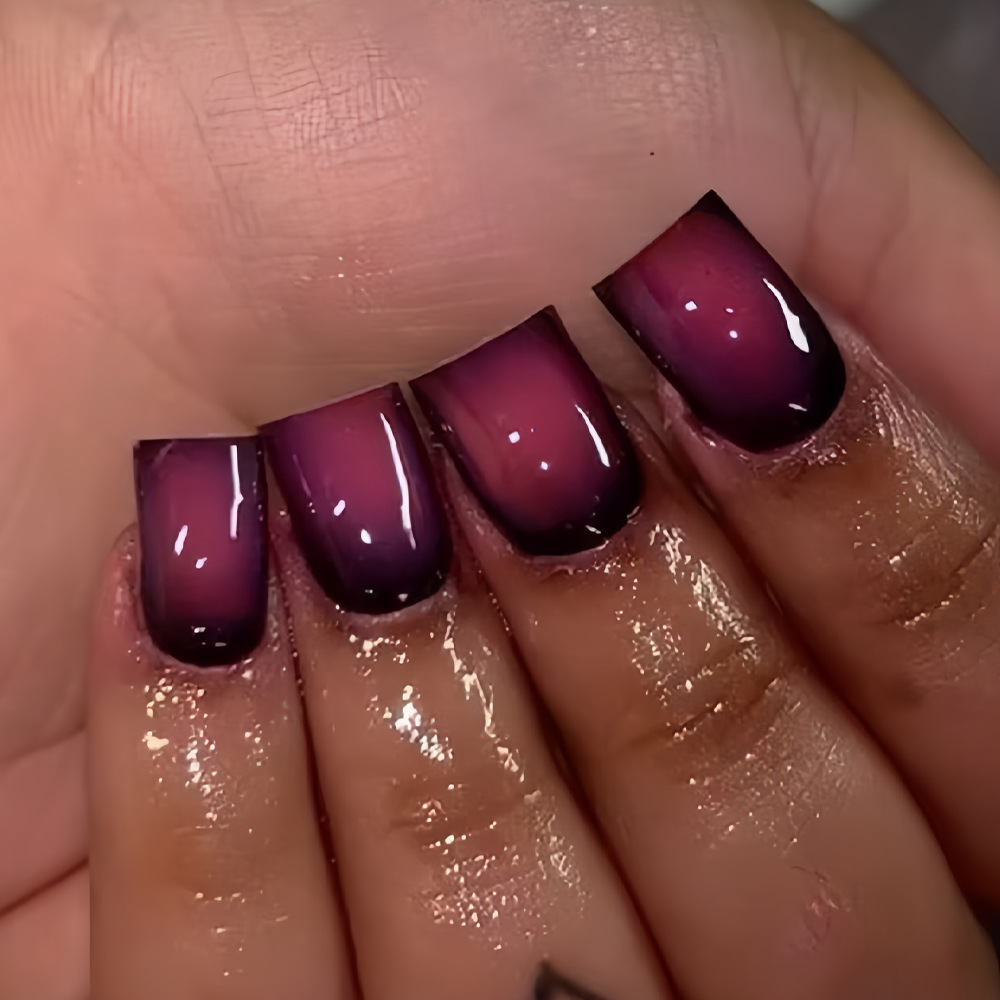 Nail Art Press On - Kurze, quadratische Kunstnägel für Damen, Farbverlauf