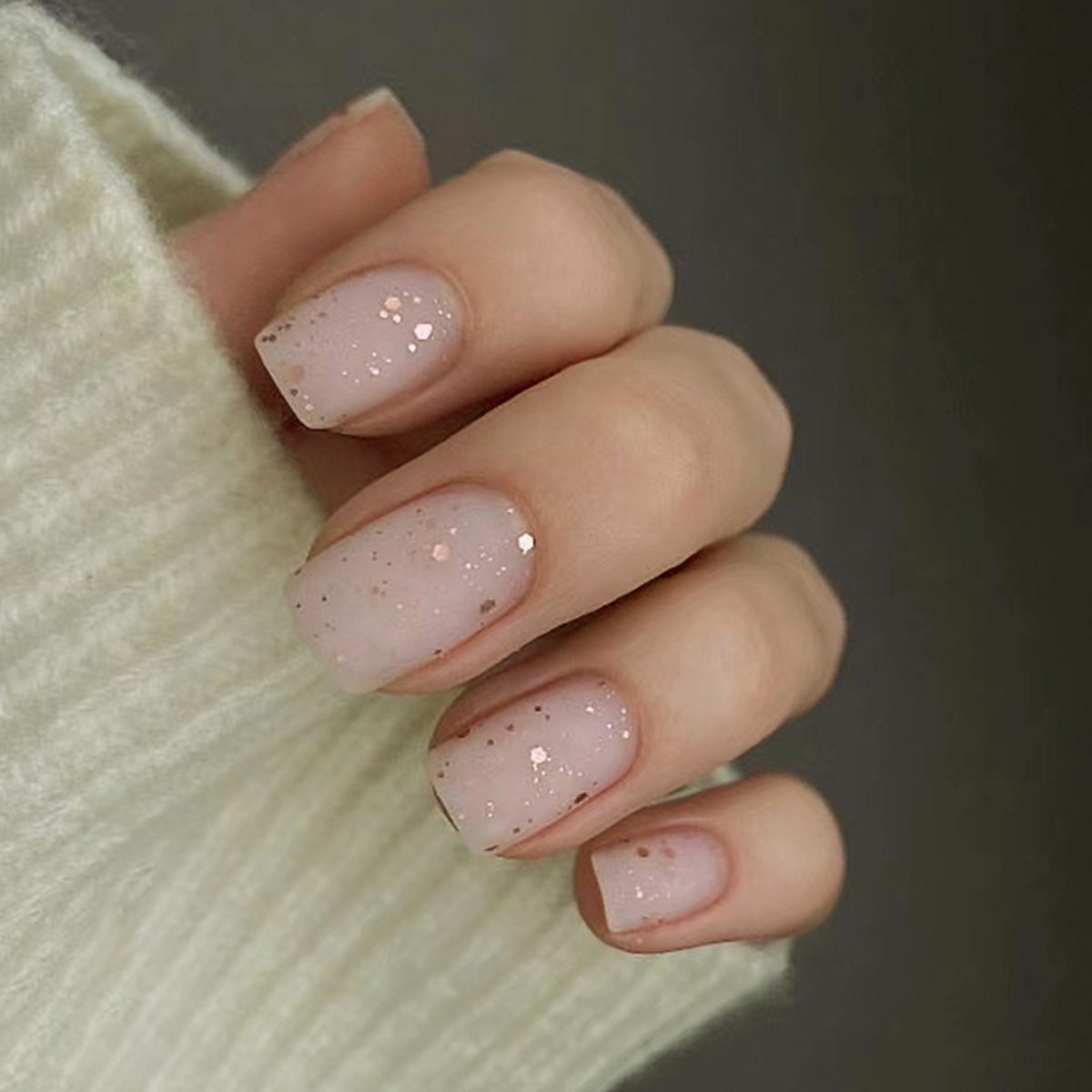 Nail Art Gliter - 24 Stück mittelgroße, matti erte Textur
