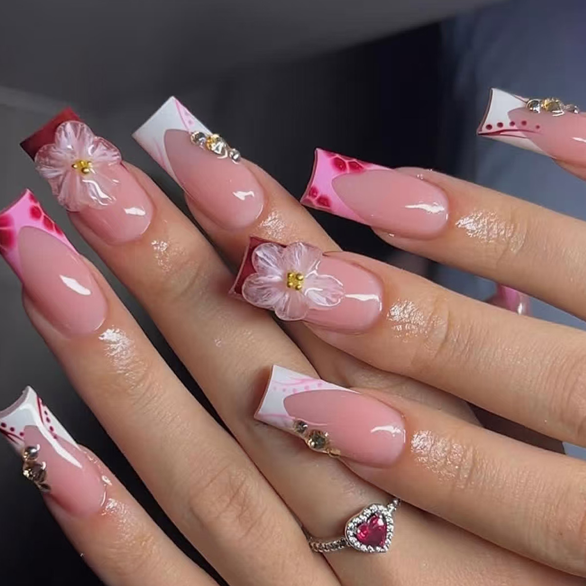 24 Stück tragbare quadratische – Nail Art Gliter Bewertung und Preis