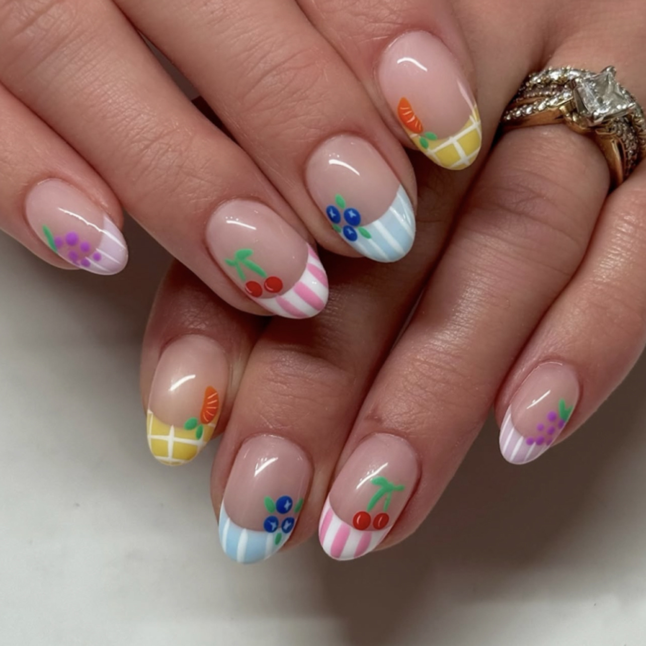 24 Stück einfache Mandel-Nägel – Nail Art Press On Bewertung und Preis