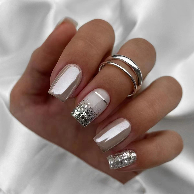 Kurze, quadratische Kunstnägel – Nail Art Press On Bewertung und Preis