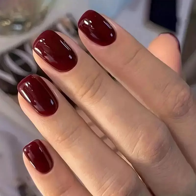 24 Stück einfarbige Nägel zum  – Nail Art Press On Bewertung und Preis
